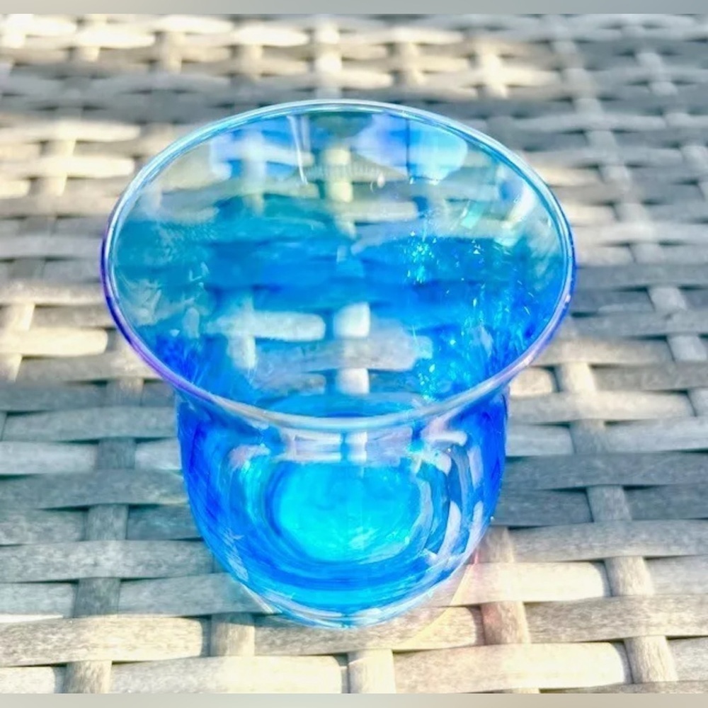 Rare Blue Pearlescent Glass Votive Tea Light Candle Holder FREE CANDLES!…​ - Picture 4 of 9